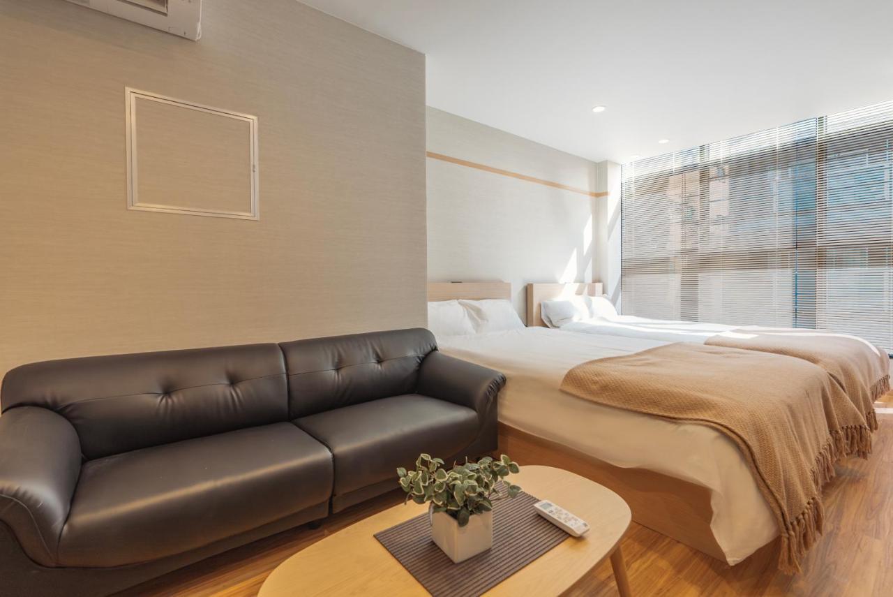 谷町君・星hotel・道頓福居 Osaka Luaran gambar